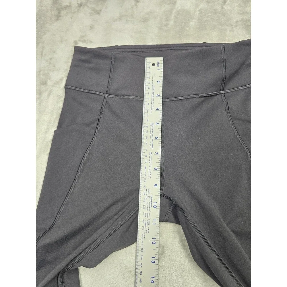 Lululemon Womens Size 6 Black Athletic Cropped Capri Leggings